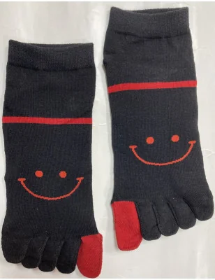 chaussette-5-doigts-LEs-petits-caprices-doigts-sourires-doigts-noir-rouge