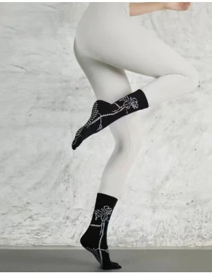 Chaussettes-coton-5-Doigts-Yoga-Pilates-Anti-dérapantes-bouquet-noir-détail-semelle-en-vrai