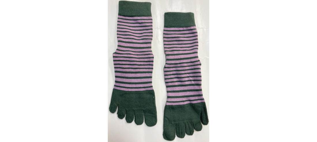 Chaussettes-coto-5-Doigts-Yoga-Pilates-Anti-dérapantes-Rayures-vertes-face