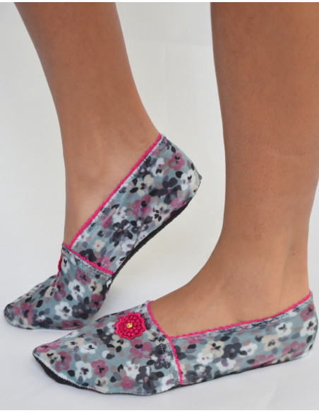 Chausson-velours-imprimé-les-petits-caprices-bianca-pink-avant