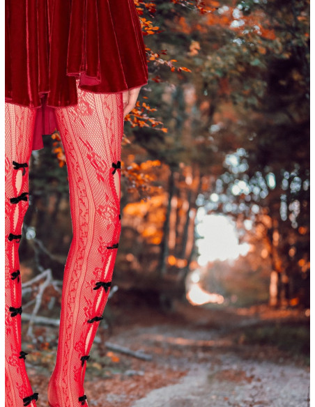 Le-Collant-dentelle-rouge-rubans-noirs-du-petit-chaperon-rouge