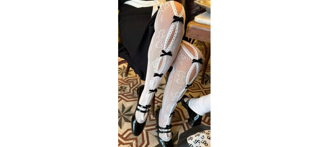 Collant-resille-dentelle-à rubans-blancr-noeud-noir-détail