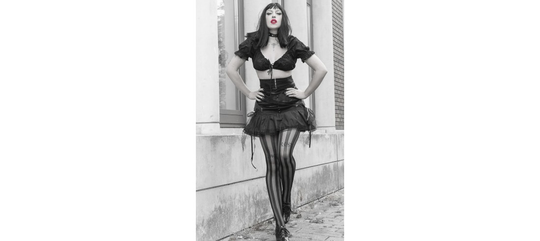 Collant-pamela-mann-rayures-verticales-noires-vintage