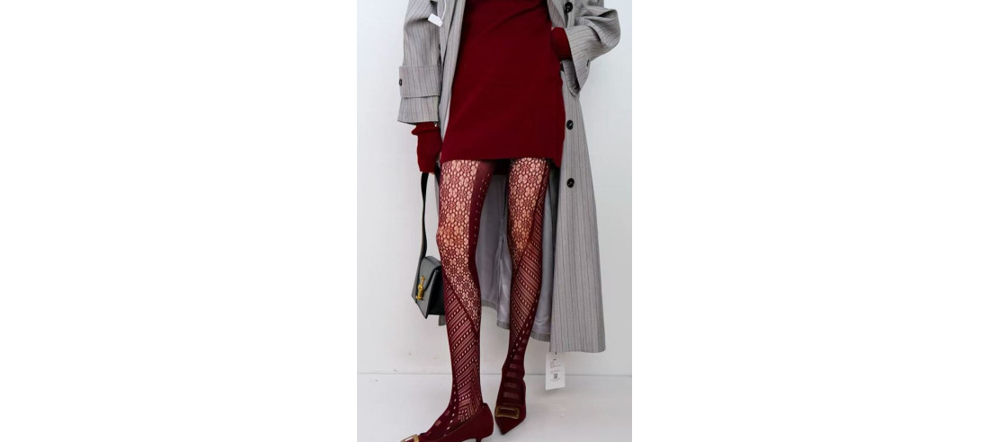 Collant-dentelle-gothique-LPC-bordeaux