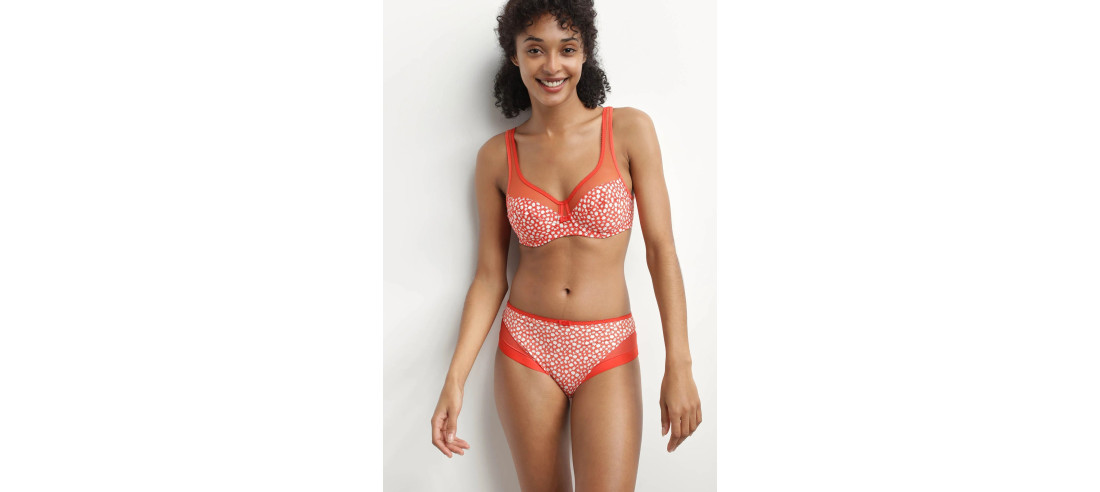 dim-generous-slip-daisy-retro-ensemble