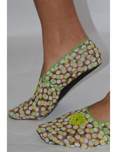 chaussons-tissu-imprimé-de-voyage-ixli-les-petits-caprices-bubble-green-salad-profil