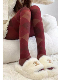 Collant-opaque-losanges-large-rouge-bodeaux-porté