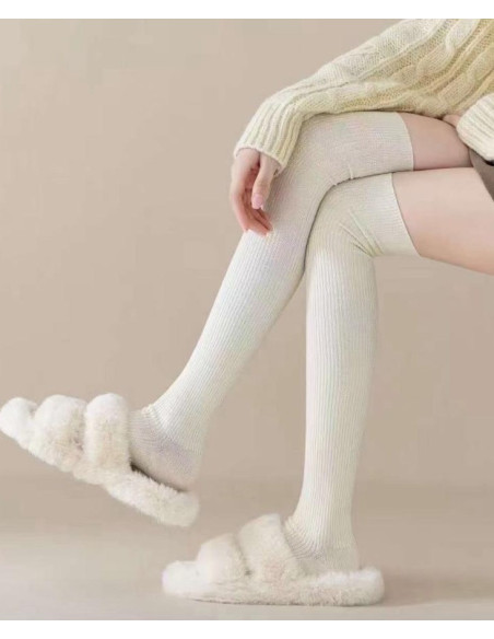 Jambières-LPC-coton-fines-cotes-coton-ivoire-assis