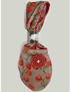 Chaussons-Les-Petits-Caprices-velours-Cherry-rouge-détail 2