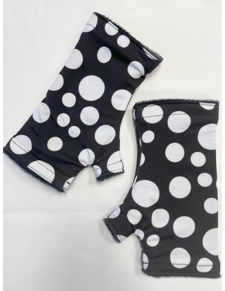 Mitaines imprimé noires  pois blancs doublée Polaire