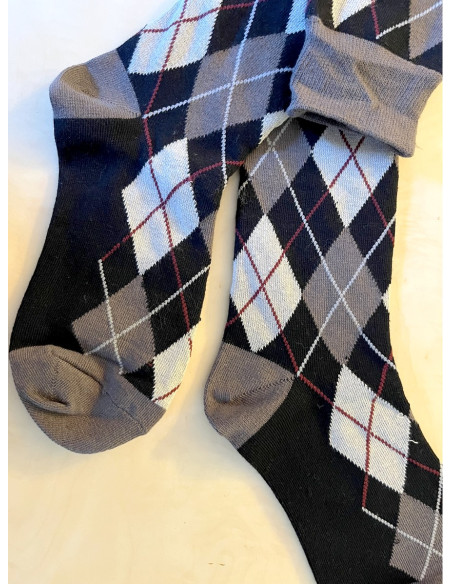 MI-BAS-COTON-ARGYLE-noir-gris-détail