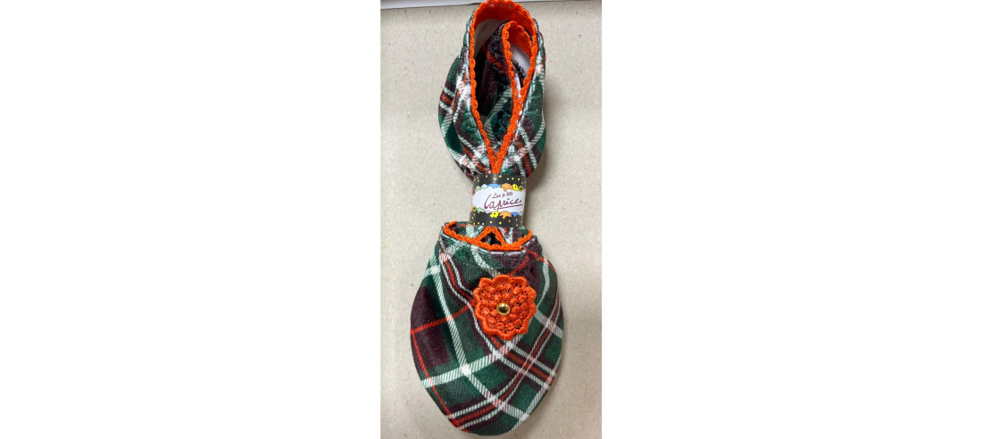 chausson-les-petits-caprices-velours-burbchic-orange