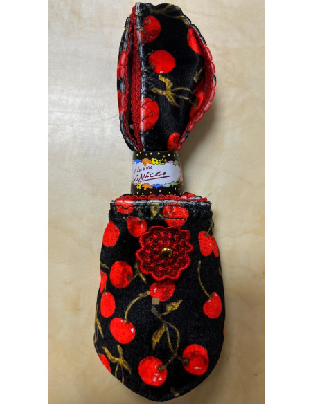 chausson-les-petits-caprices-velours-cherry-red