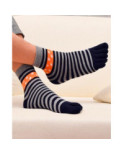 chaussettes à 5 doigts grises rayures