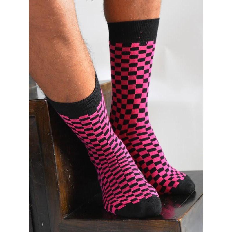 Chaussettes Carreaux noirs fushia