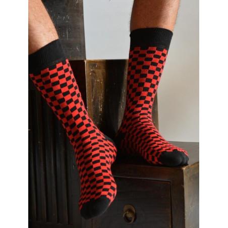 Chaussettes ROUGES carreaux noirs COTON