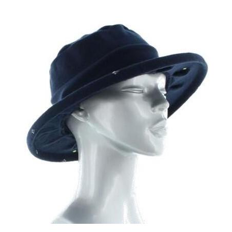 Chapeau Berthe aux grads pieds pattes de loups