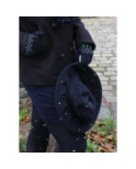 Chapeau Berthe aux grads pieds pattes de loups