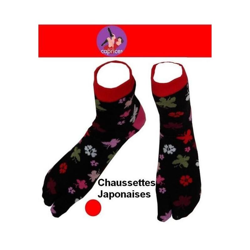 Chaussettes-japonaises-noires-petits-papillons
