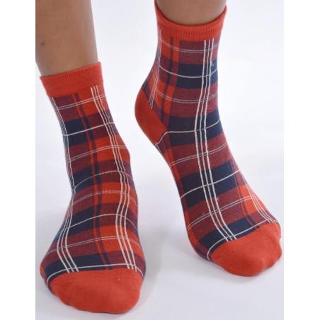 Chaussettes rouges carreaux ecossais