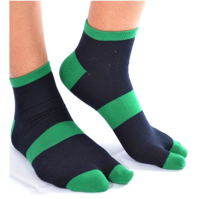 Chaussettes ninjas noires doigts verts