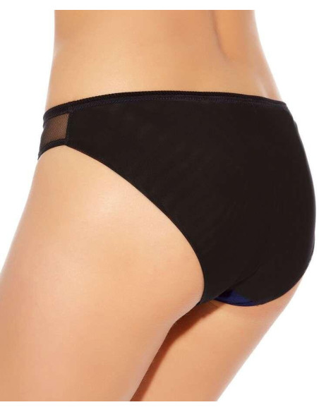 Huit en cavale le slip arrière